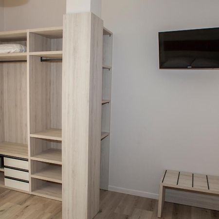 Hotel Benacus Тори дел Бенако Екстериор снимка