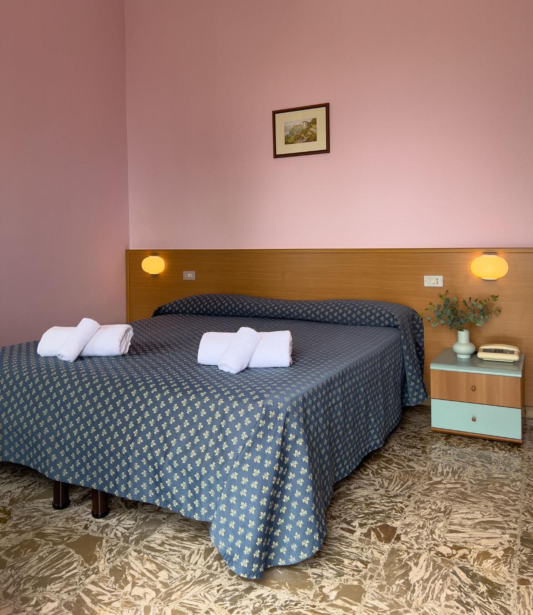Hotel Benacus Тори дел Бенако Екстериор снимка